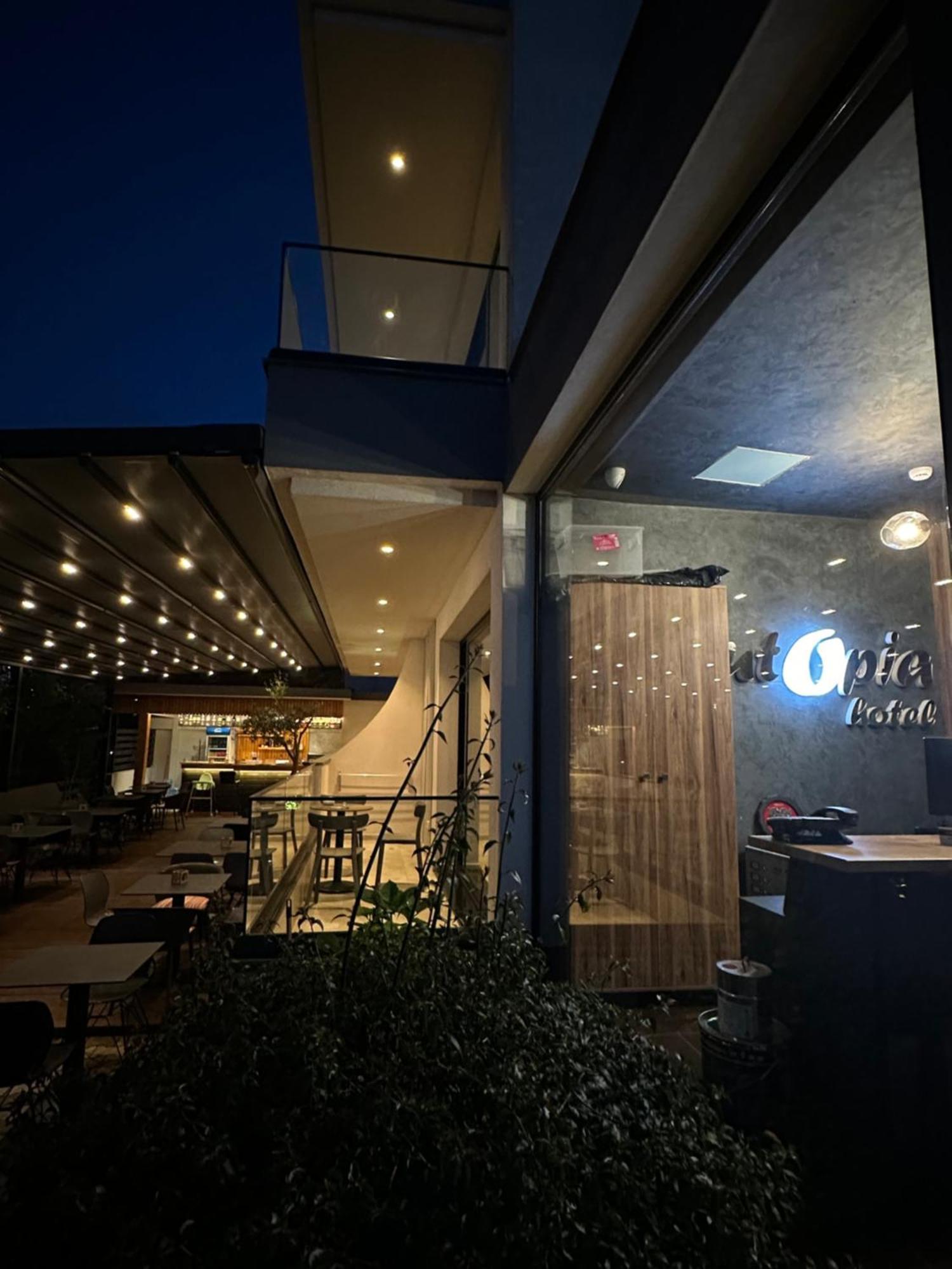 Utopia 4*