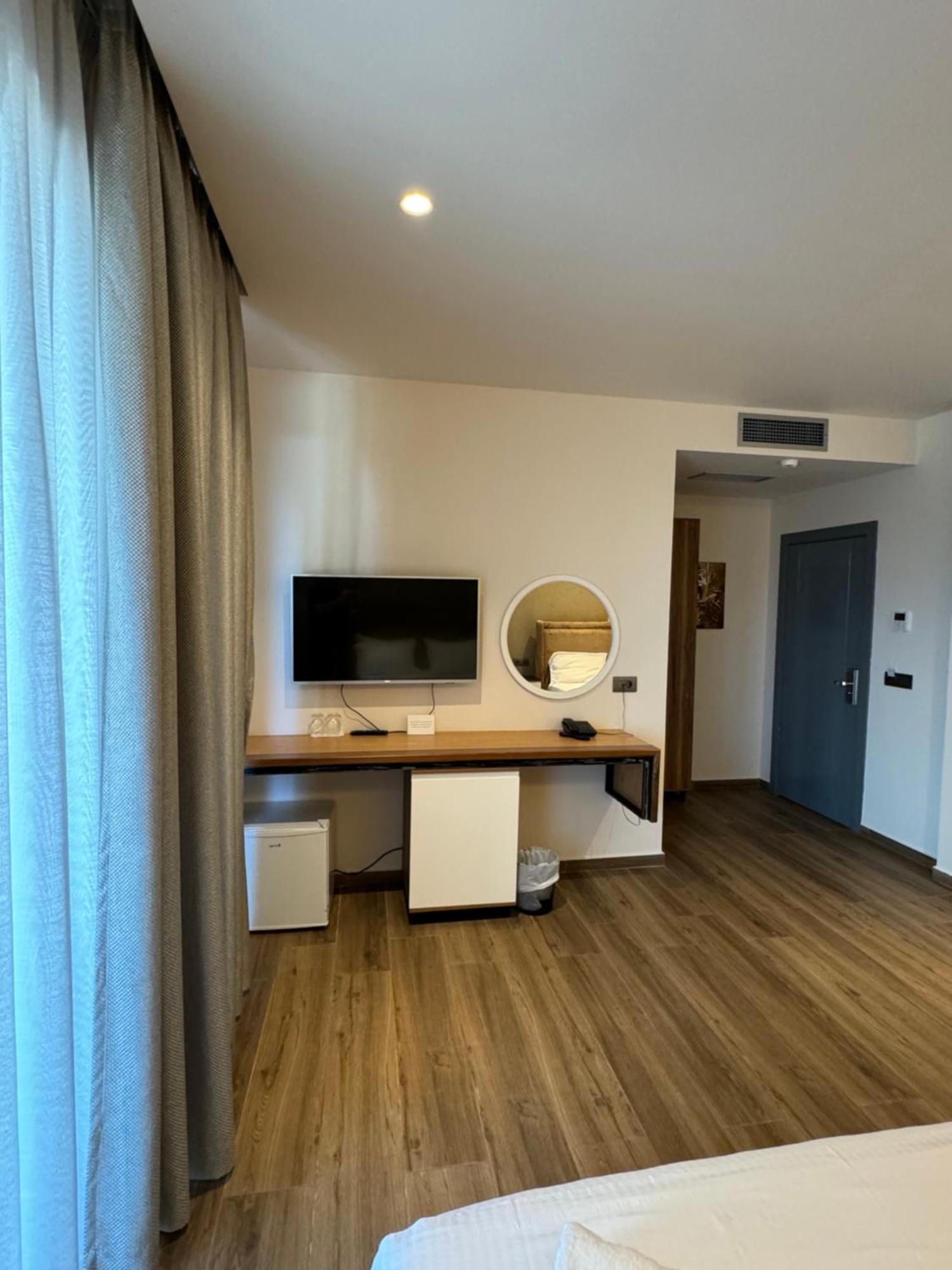 Hotel Utopia