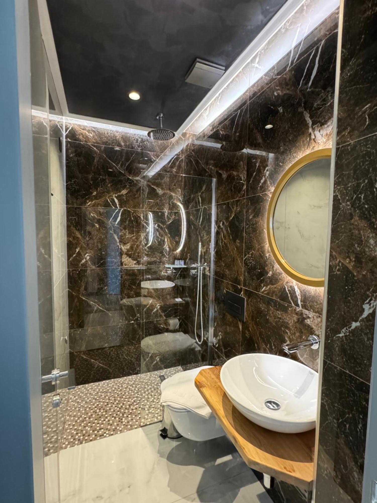 Utopia Hotel 4*
